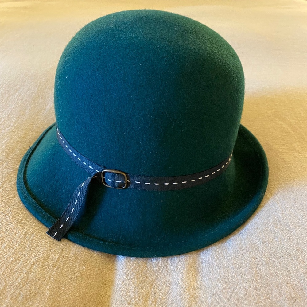 Elegant Green Women's Hat